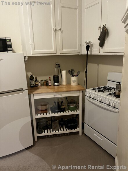 Building Photo - 2 Ware St