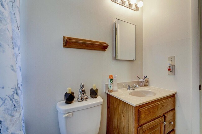 Building Photo - 2335 N 1st St