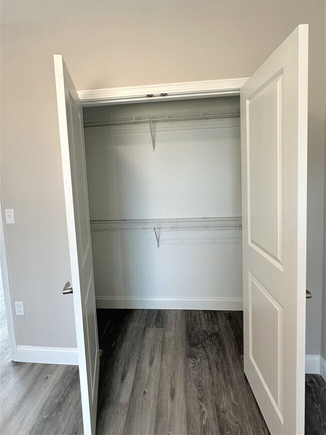 Building Photo - 530 Chestnut St