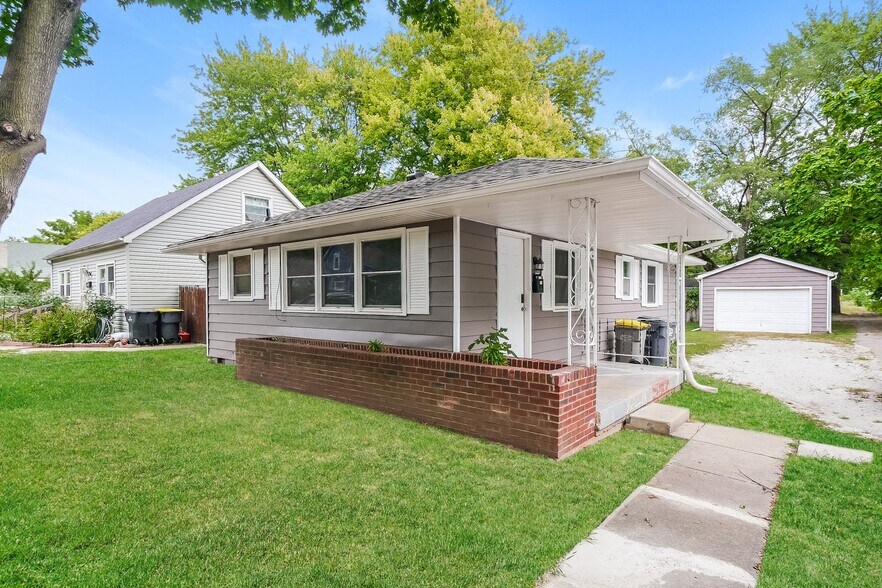 Building Photo - 816 Indiana Ave