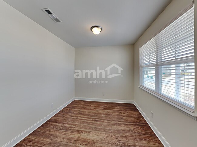Building Photo - 4845 Chutney Dr