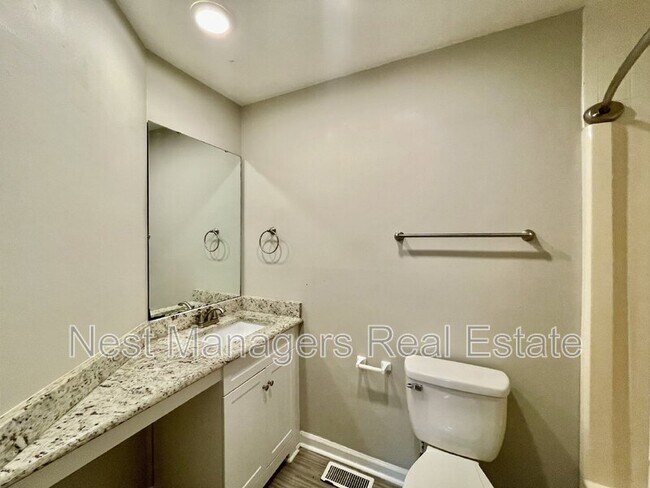 Building Photo - 820A Anarine Rd