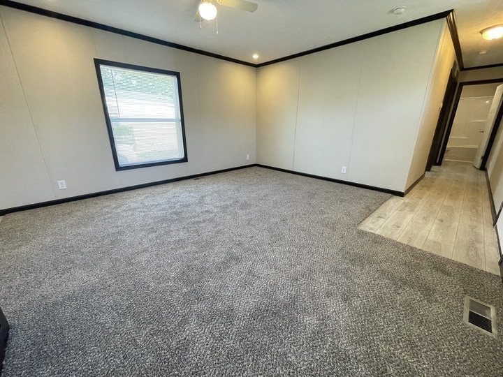 Building Photo - 15861 Marentette Dr