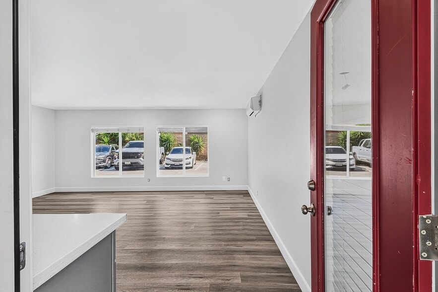 Interior Photo - 8101 Larson Avenue