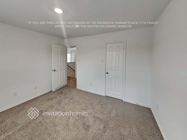 Building Photo - 22303 Stoney Ravine Dr