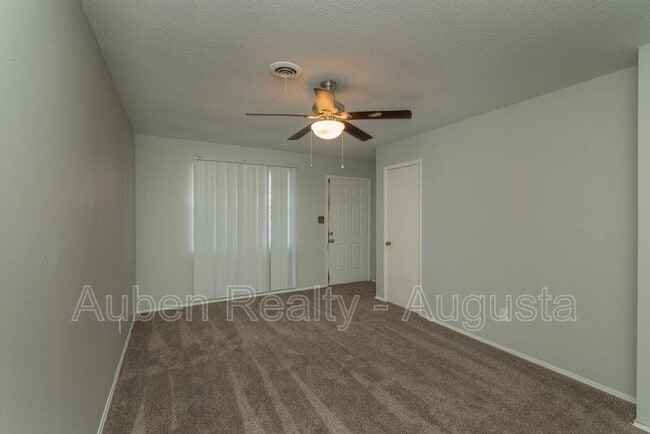 Building Photo - 1514 Bleakley St