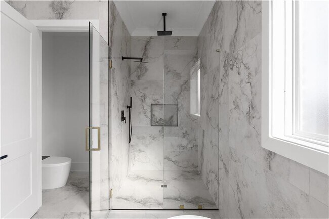 Building Photo - 407 Buford