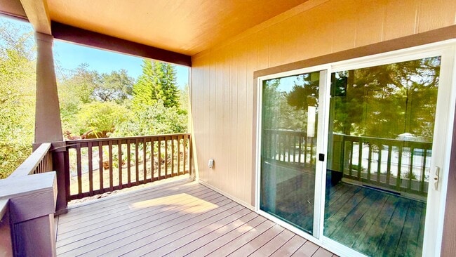 Building Photo - 1727 S Hill Ave