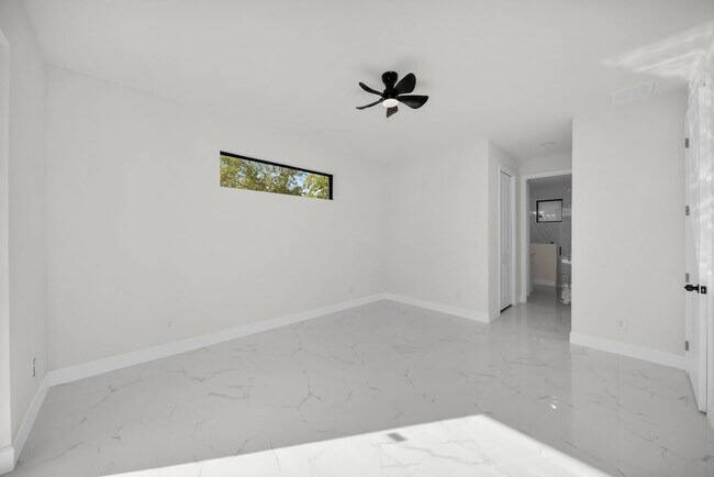 Building Photo - Be the first in occupy this 2026 constructed home in city of Englewood, FL! Qualify for a deposit...