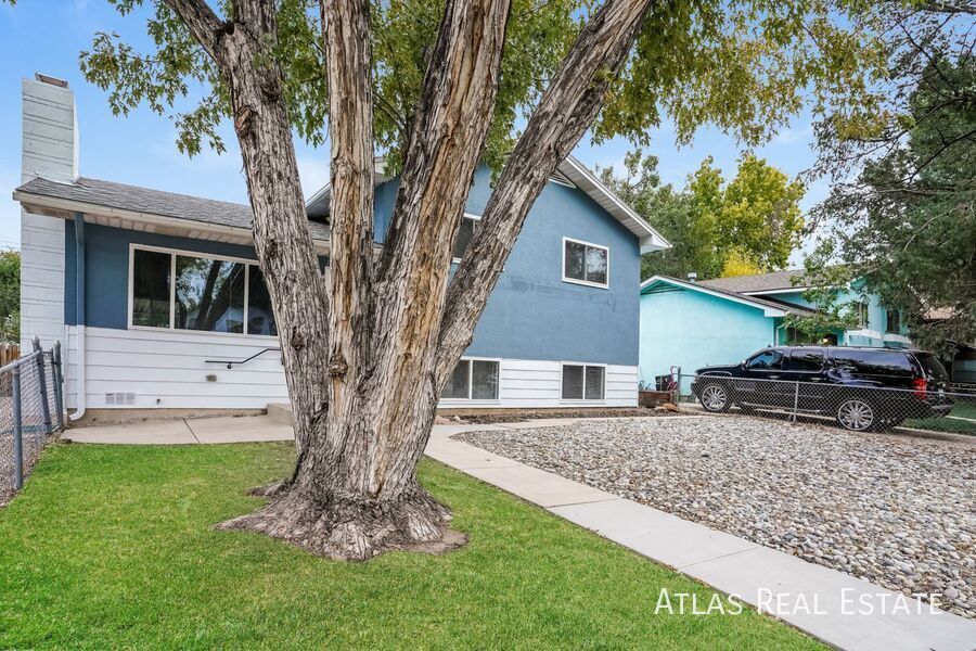 Building Photo - 804 2nd St