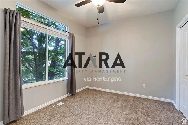 Building Photo - 154 W 1100 N