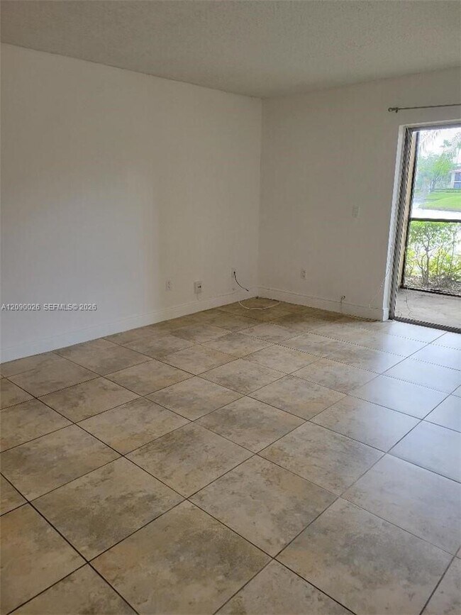 Building Photo - 1229 SW 46th Ave