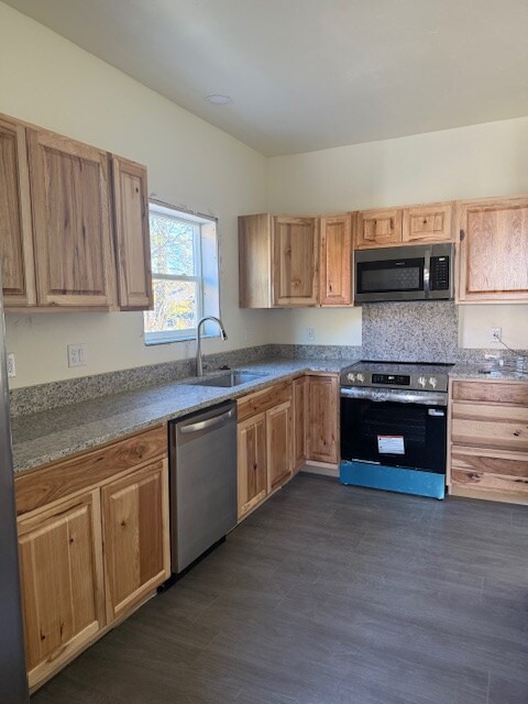 Building Photo - 1236 Ouray Ave