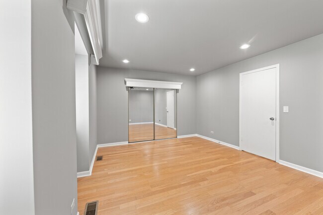 Building Photo - 260 Rodenburg Rd