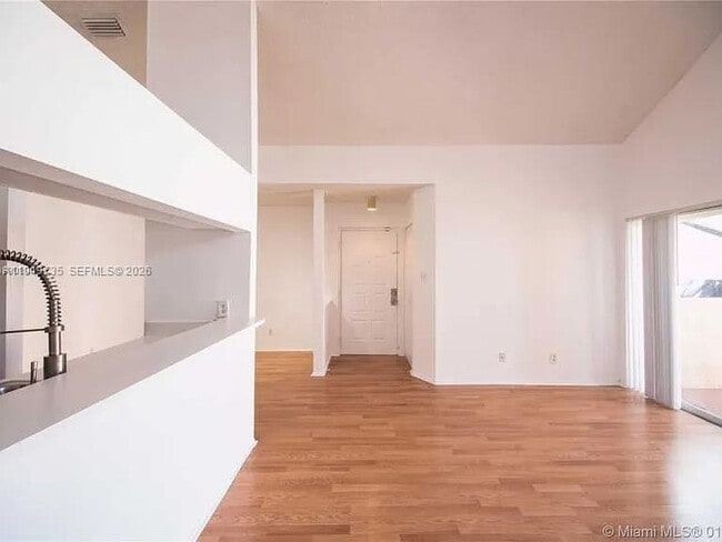 Building Photo - 10521 SW 157th Pl