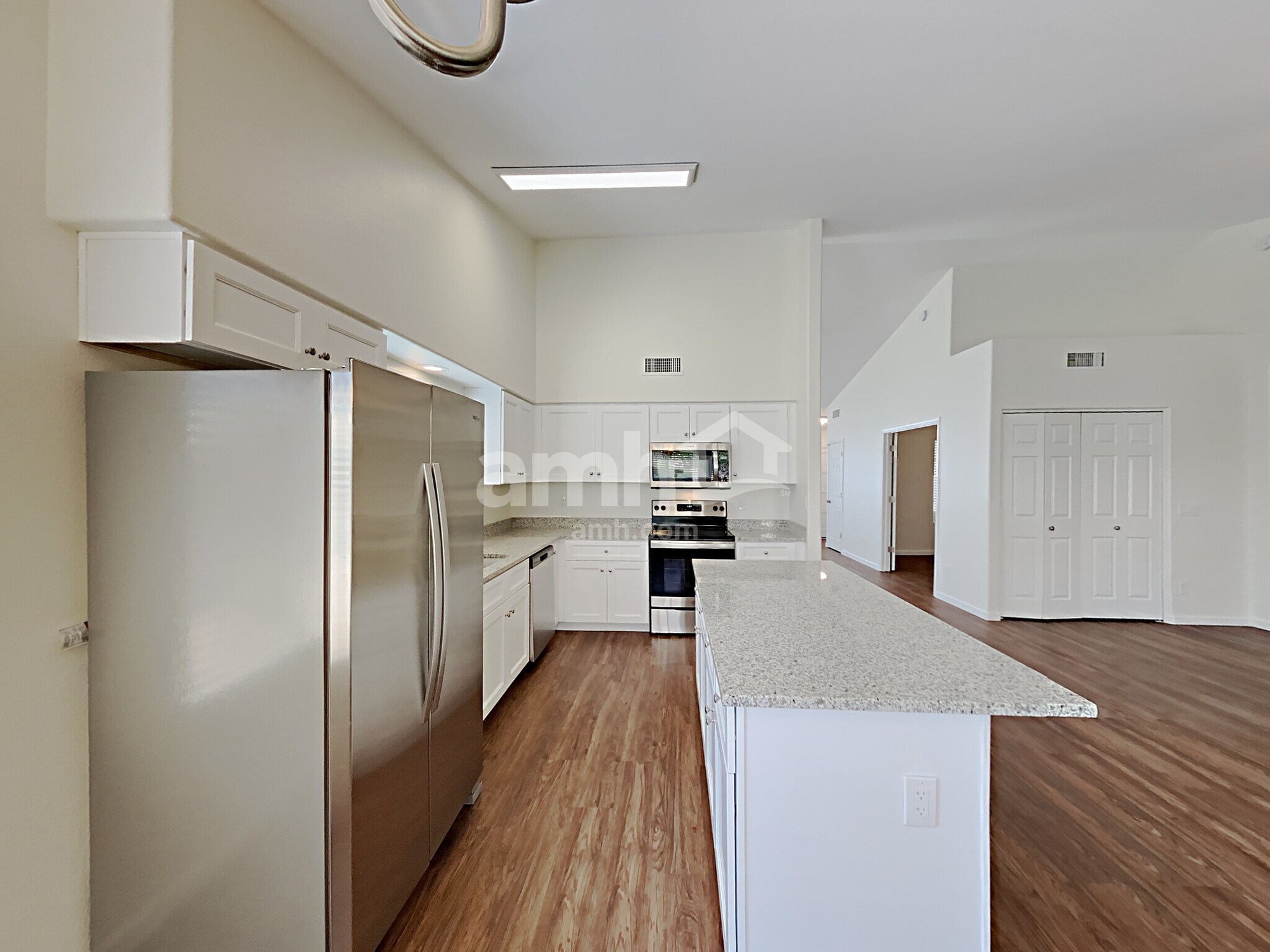 Building Photo - 4224 E Cathedral Rock Dr