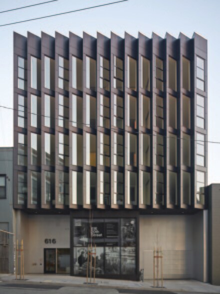Building Photo - 616 20th St