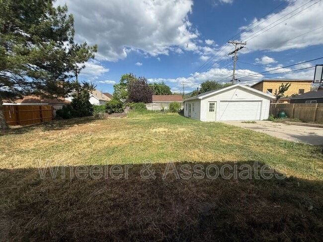 Building Photo - 1575 S 800 E