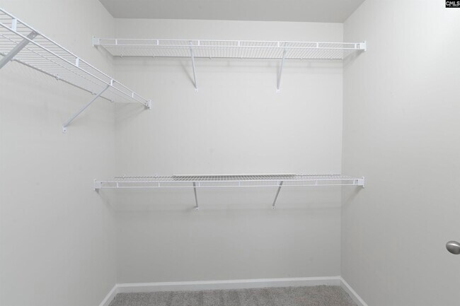 Building Photo - 728 Bustling Br Ln
