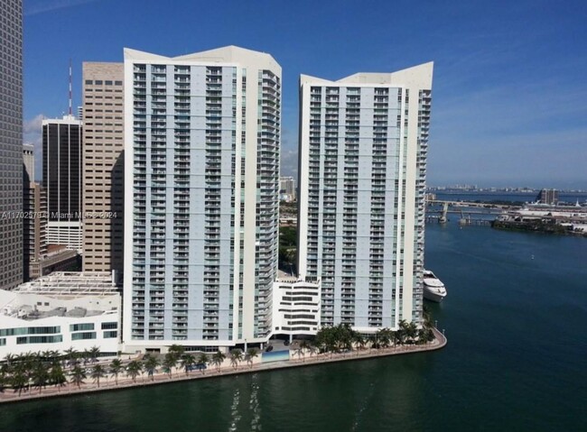 Primary Photo - 325 S Biscayne Blvd