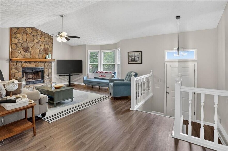 Building Photo - 2562 Kennesaw Springs Ct