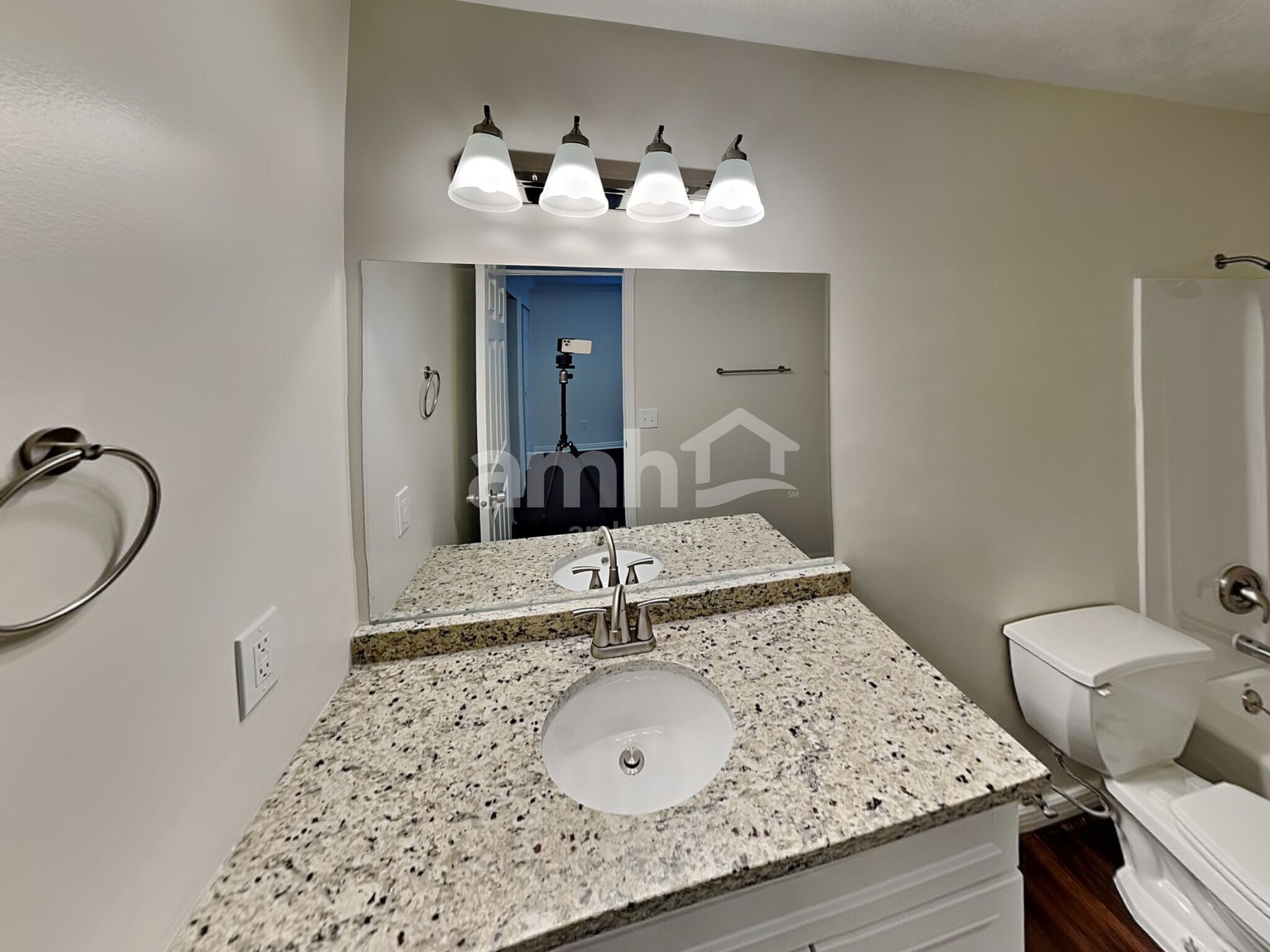 Building Photo - 3327 N 1050 E