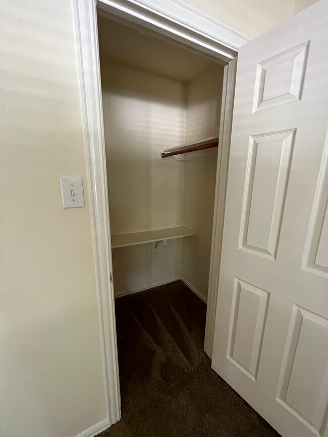 Building Photo - 6109 Apache Dr