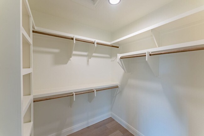 Building Photo - Modern Elegance in Austin: 4BR/3BA Sanctuary with Stylish Design and Inviting Ambiance!