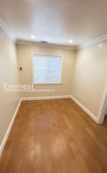 Building Photo - 1111 Madera Ave
