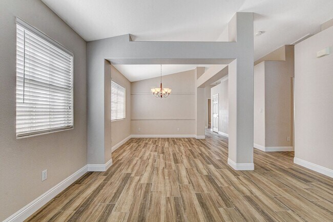 Building Photo - 5053 Cedar Lawn Way