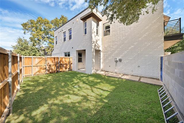 Building Photo - 2918 Merrimac St