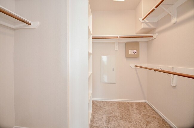 Building Photo - 6458 Calgary Woods Ln