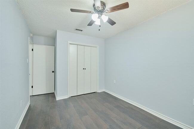 Building Photo - 21 Harbour Ln