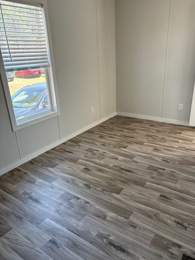 Building Photo - 139 Hubert Blvd