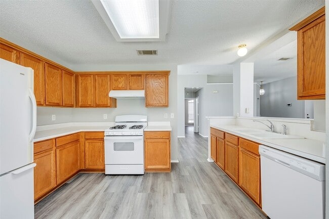 Building Photo - 6431 St Leonard Dr