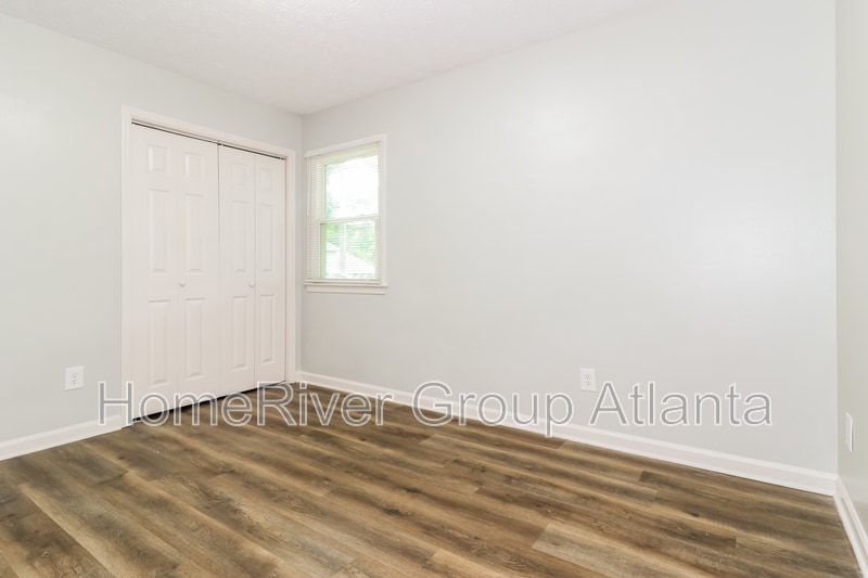 Building Photo - 4636 Vintage Ln