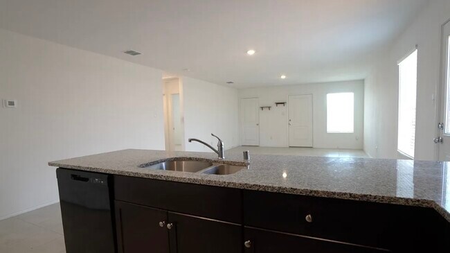 Building Photo - 3702 Haydon Hl Rd