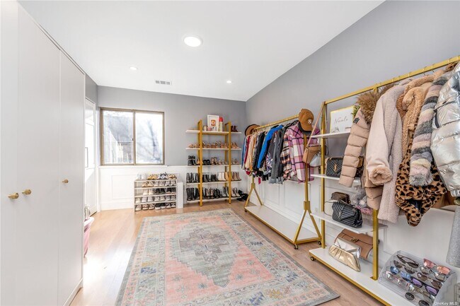 Building Photo - 6 Squirrel Hill