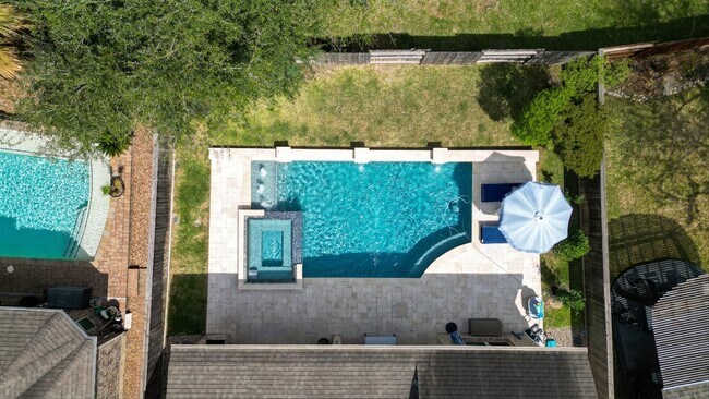 Building Photo - 14 Whispering Thicket Pl