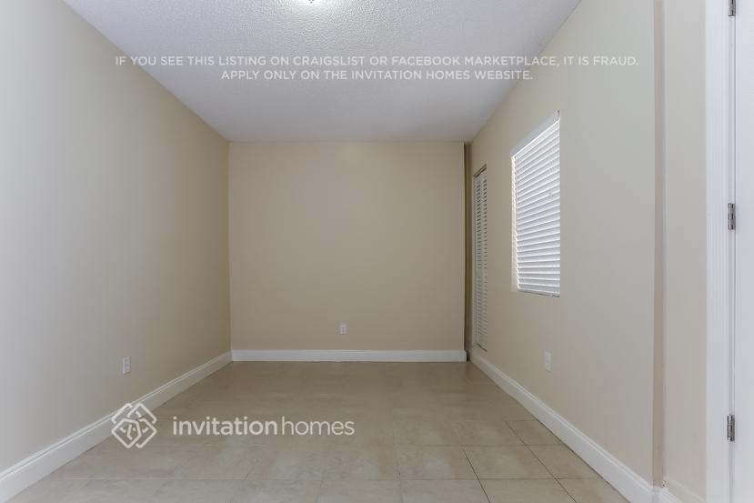 Building Photo - 12853 SW 146th Ln