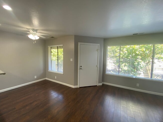 Interior Photo - 300 - 330 Parker Avenue in Rodeo