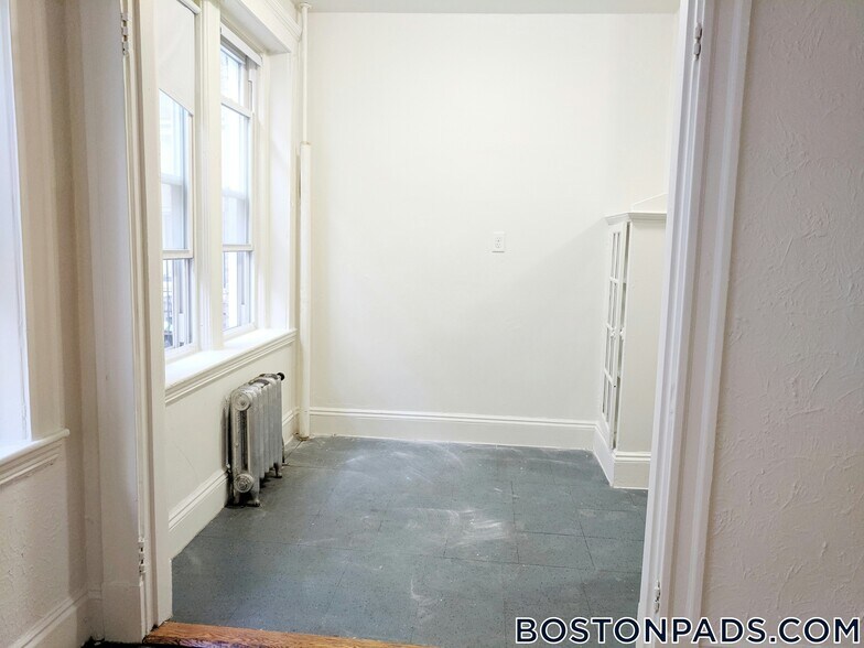 Building Photo - 1167 Boylston St