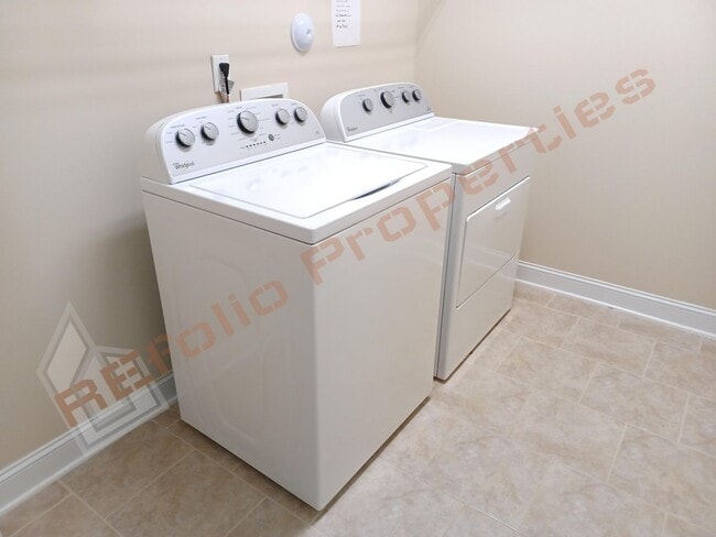 Building Photo - 414 Boscawen Ln