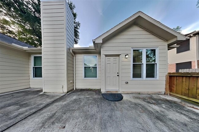 Building Photo - 4031 Echo Mountain Dr