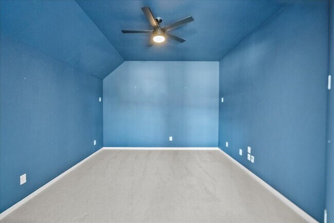 Building Photo - 13814 Russell Ct