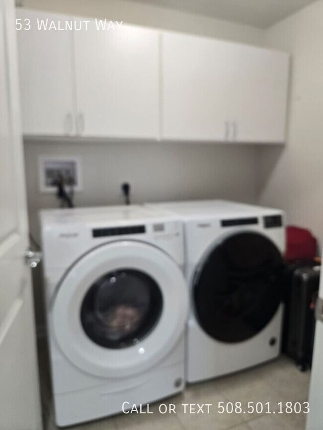 Building Photo - 53 Walnut Way