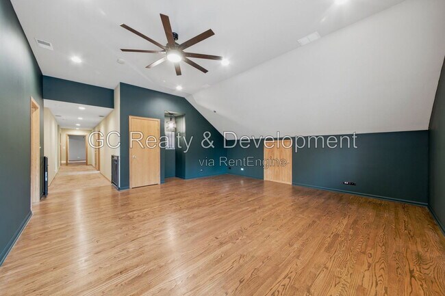 Building Photo - 1007 Forest Dr