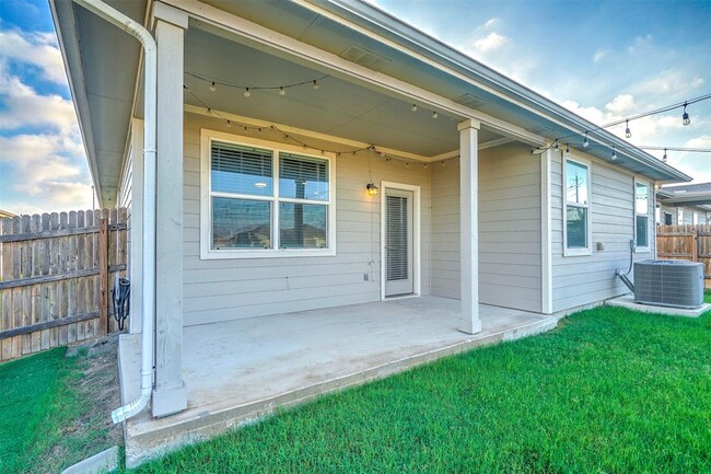 Building Photo - 4613 Tully Dr