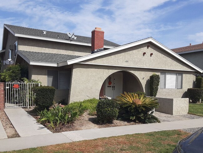 Building Photo - 4281 Green Ave