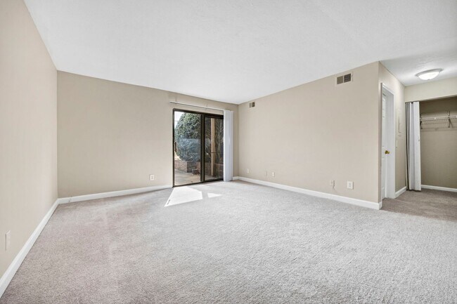 Building Photo - bg1004